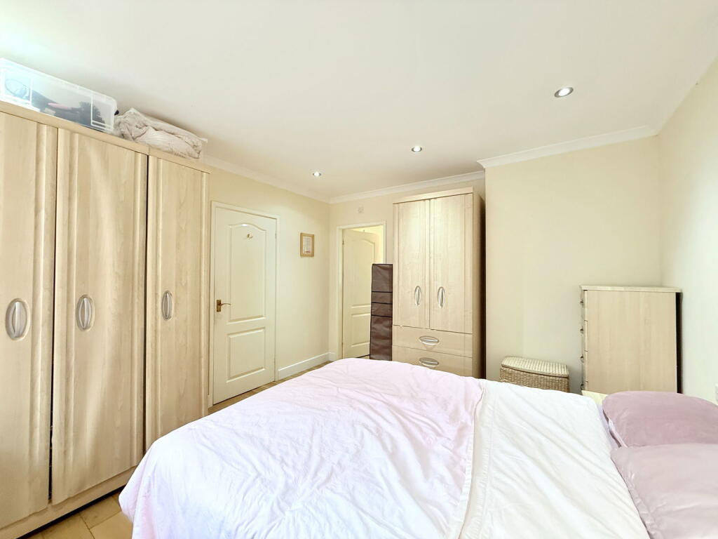 Additional image 11 of Bardon Drive, Shirley