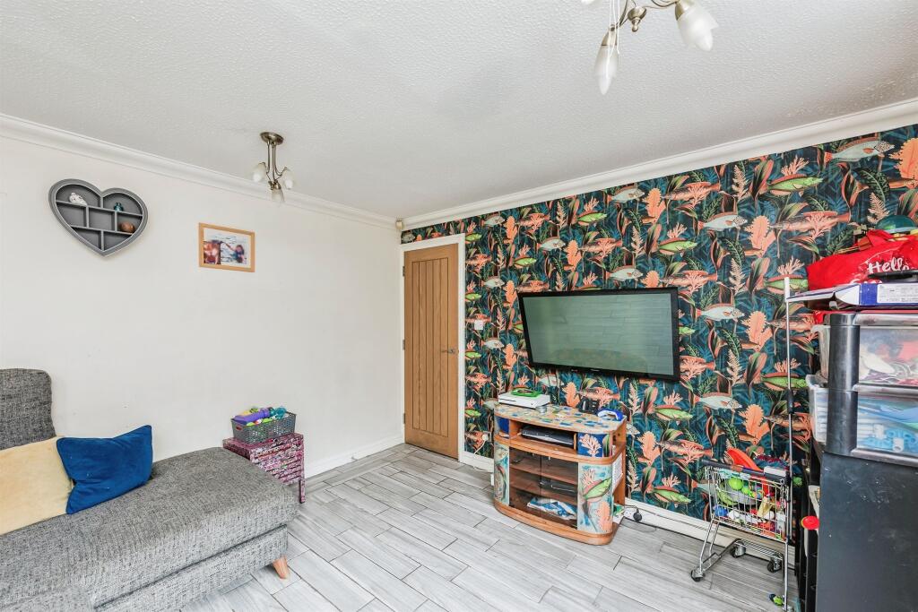 Additional image 3 of Trefoil, Tamworth
