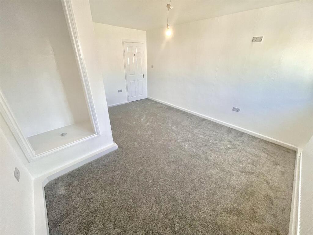 Additional image 10 of High Street, Studley