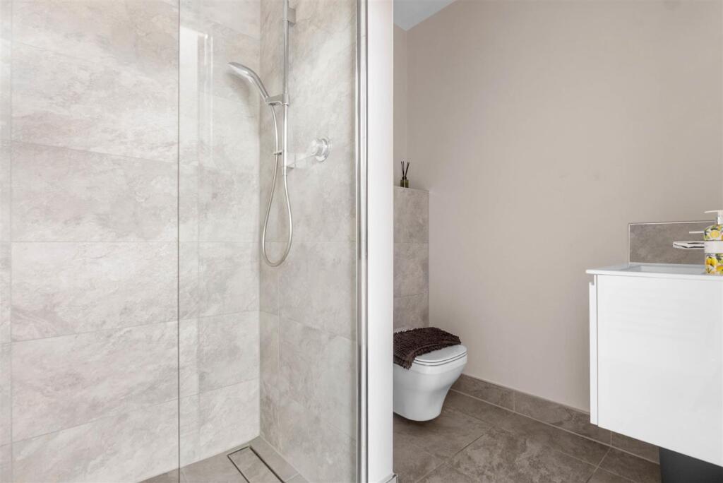 Additional image 12 of Haye Lane, Mappleborough Green