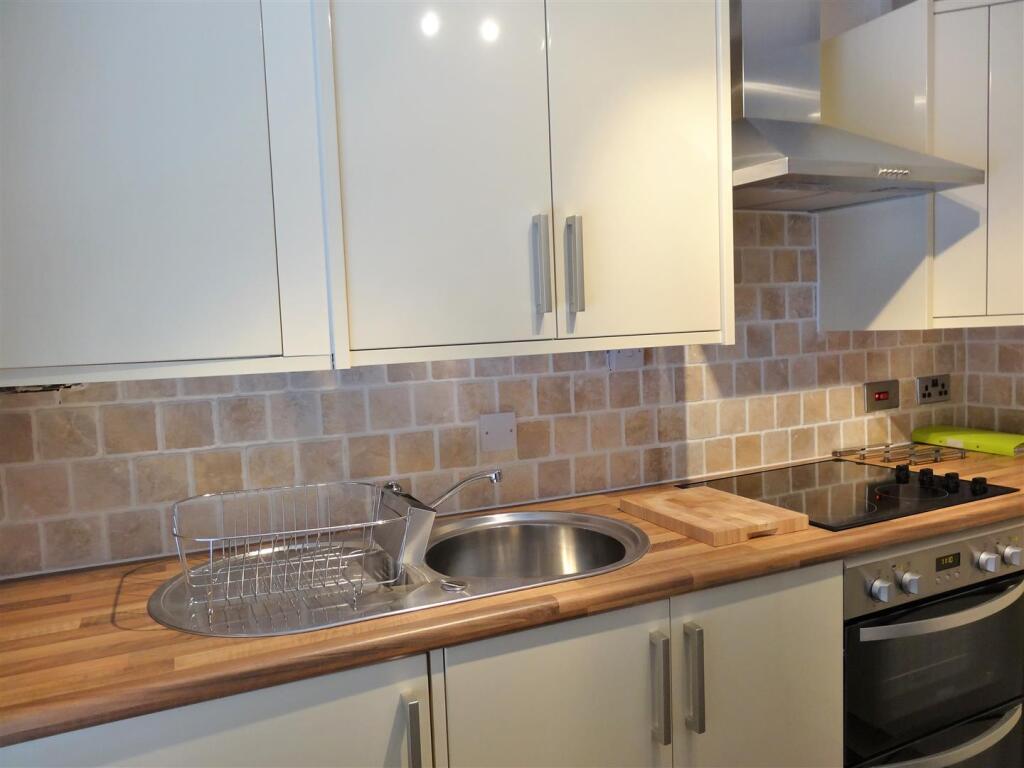 Additional image 3 of 70 Charterhouse Drive Solihull B91 3FH