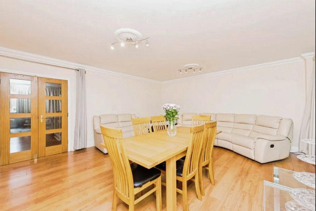 Additional image 3 of Caversham Place, Sutton Coldfield, B73