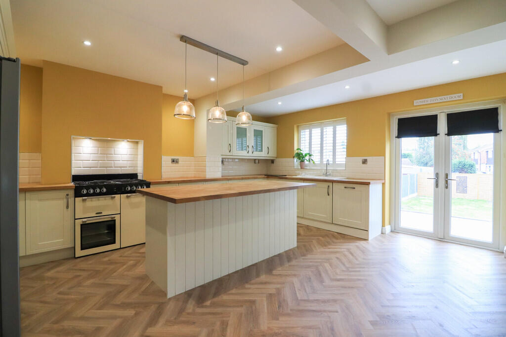 Additional image 17 of Watling Street, Two Gates, Tamworth