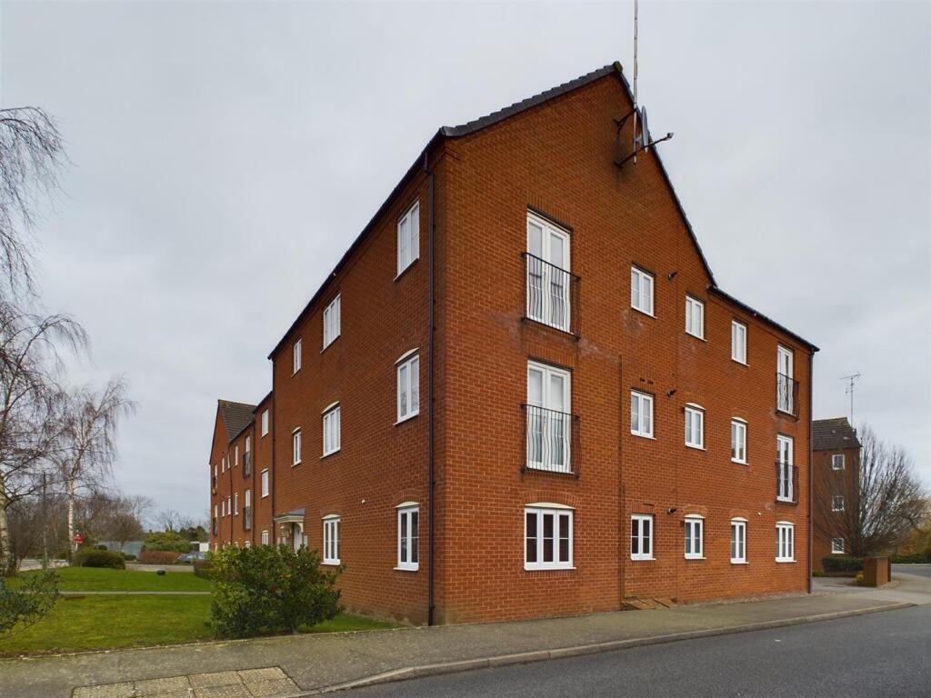 Additional image 5 of 298 Wharf Lane Solihull B91 2UP