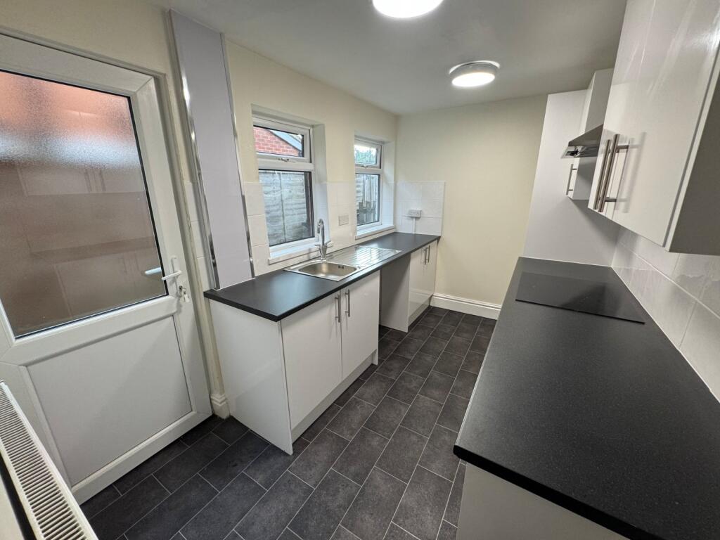 Additional image 3 of Grove Avenue, Solihull, West Midlands, B91