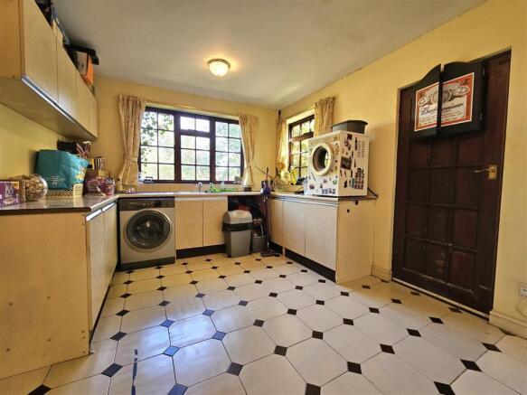 Additional image 8 of Lugtrout Lane, Catherine-De-Barnes