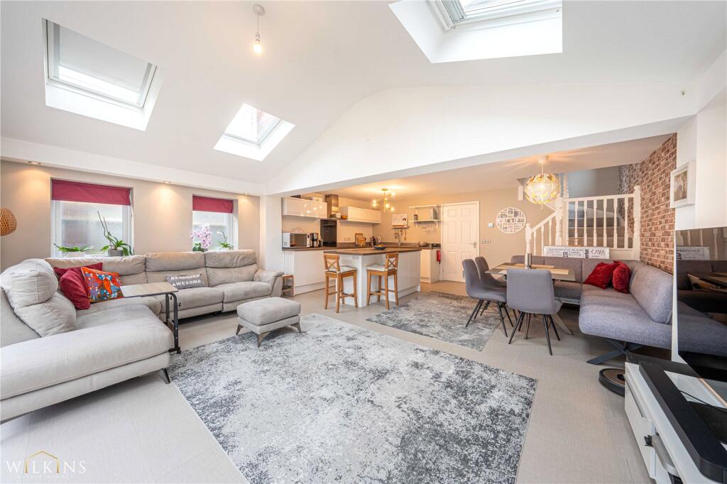 Additional image 2 of Ascot Drive, Dosthill, Tamworth, Staffordshire, B77