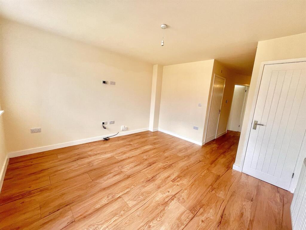 Additional image 3 of Watts Road, Studley