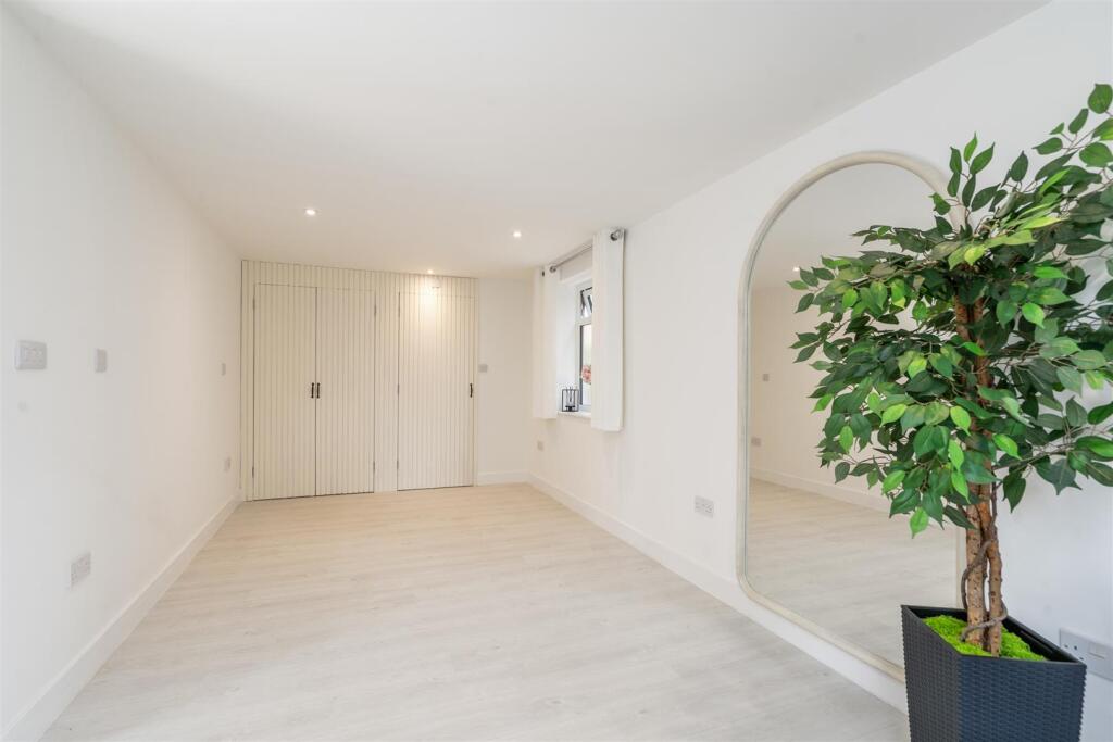 Additional image 11 of Silhill Hall Road, Solihull