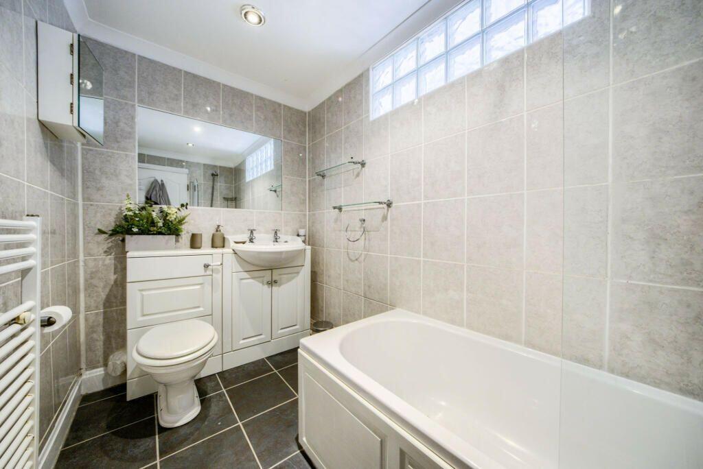 Additional image 6 of Chadwick Manor, Warwick Road