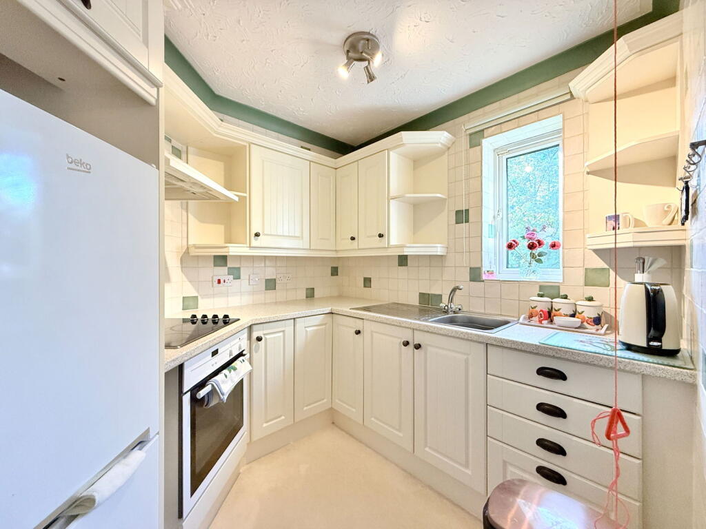 Additional image 3 of Barons Court, Old Lode Lane, Solihull