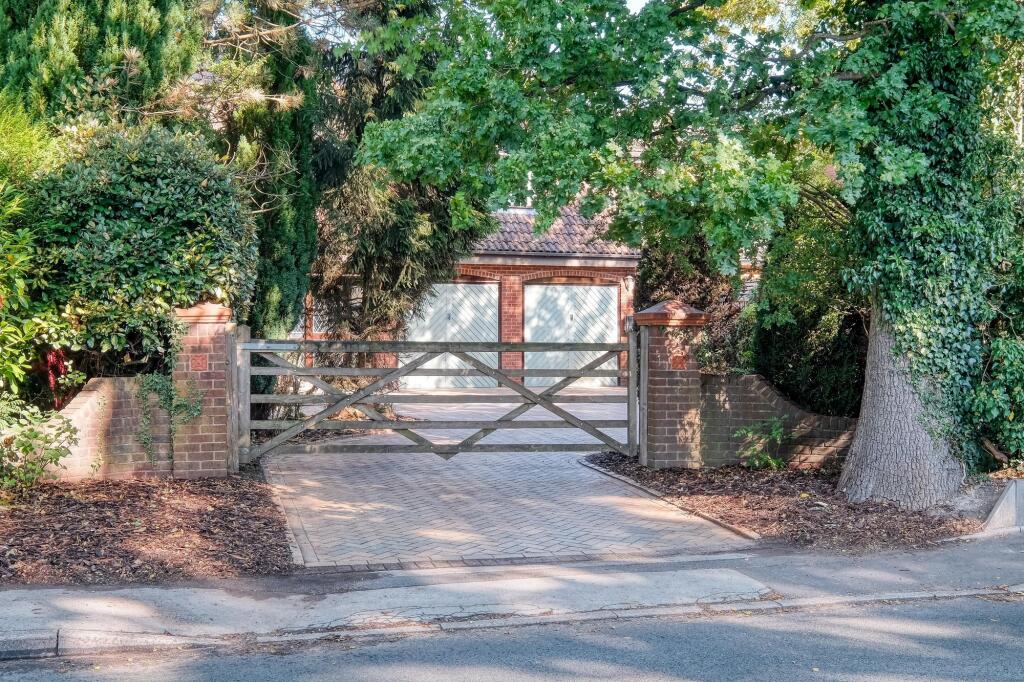 Additional image 36 of Dickens Heath Road, Shirley, B90