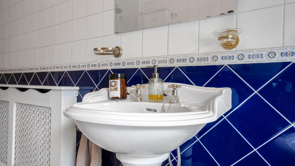 Additional image 19 of Park Road, Sutton Coldfield, B73 6BX