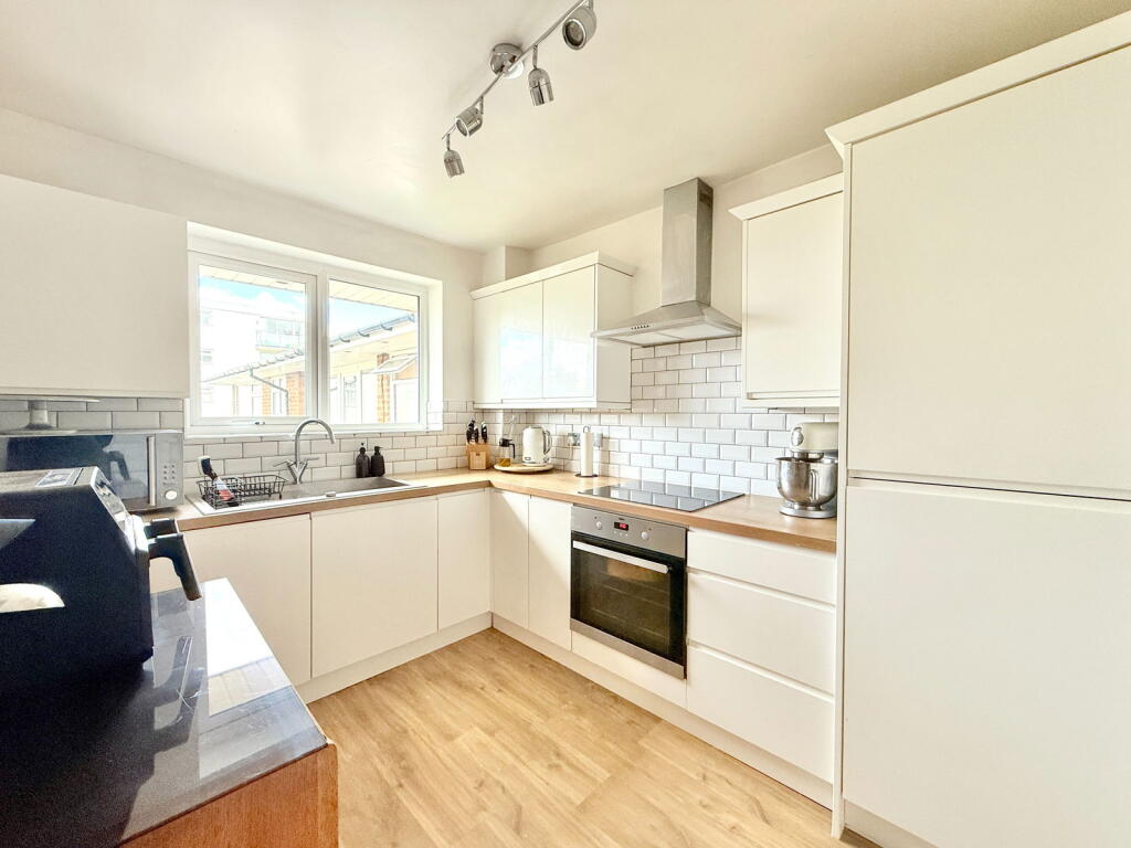 Additional image 11 of Quintondale, Harwood Grove, Shirley