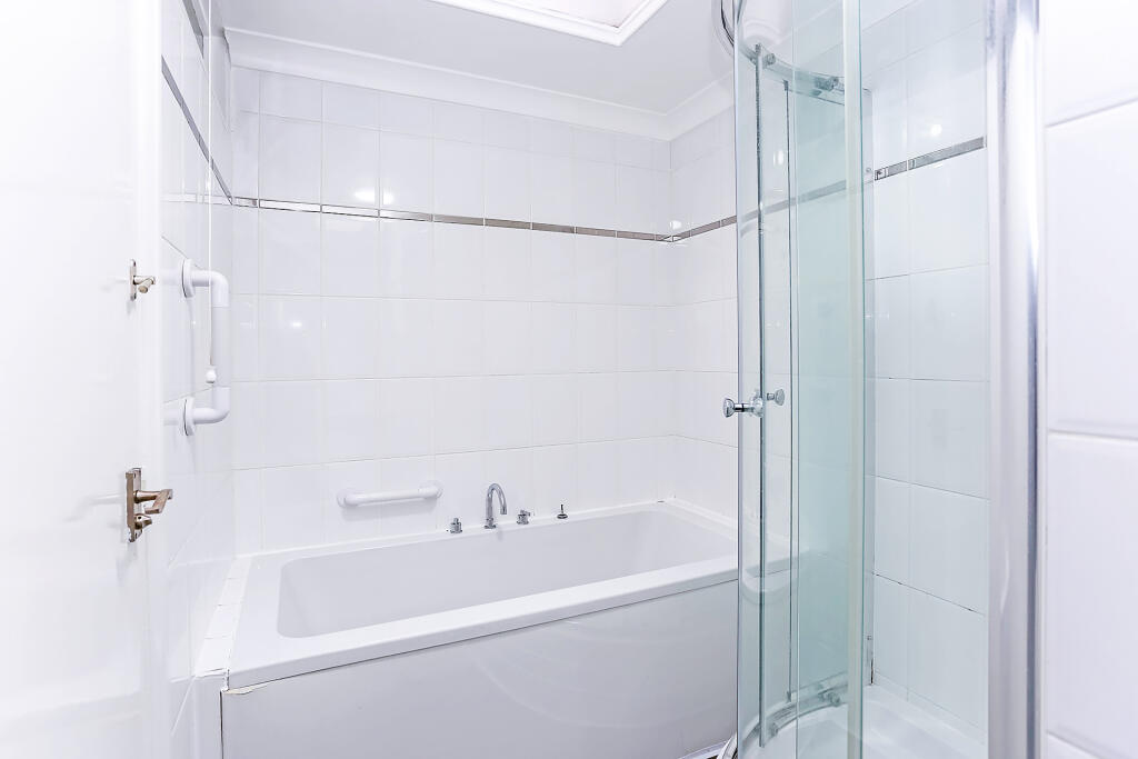 Additional image 17 of Yew Tree Lane, Solihull