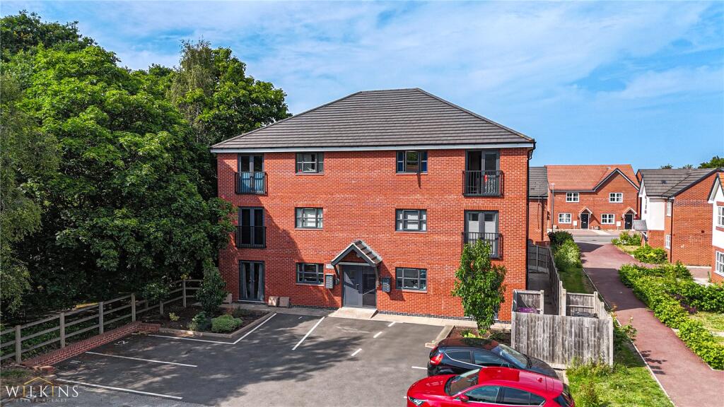 Primary image of Robinia, Tamworth, Staffordshire, B77