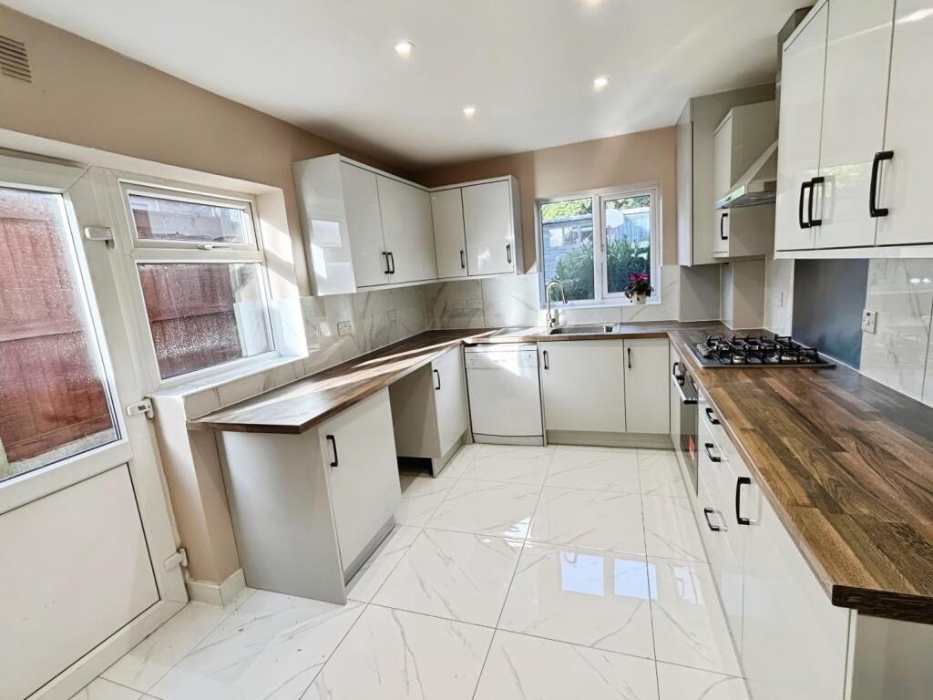 Additional image 2 of Lawnswood Avenue, Shirley, Solihull