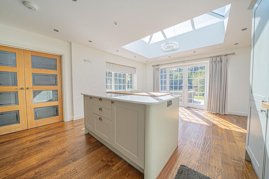 Additional image 25 of Warwick Road, Solihull, B91