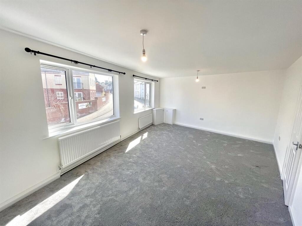 Additional image 7 of High Street, Studley