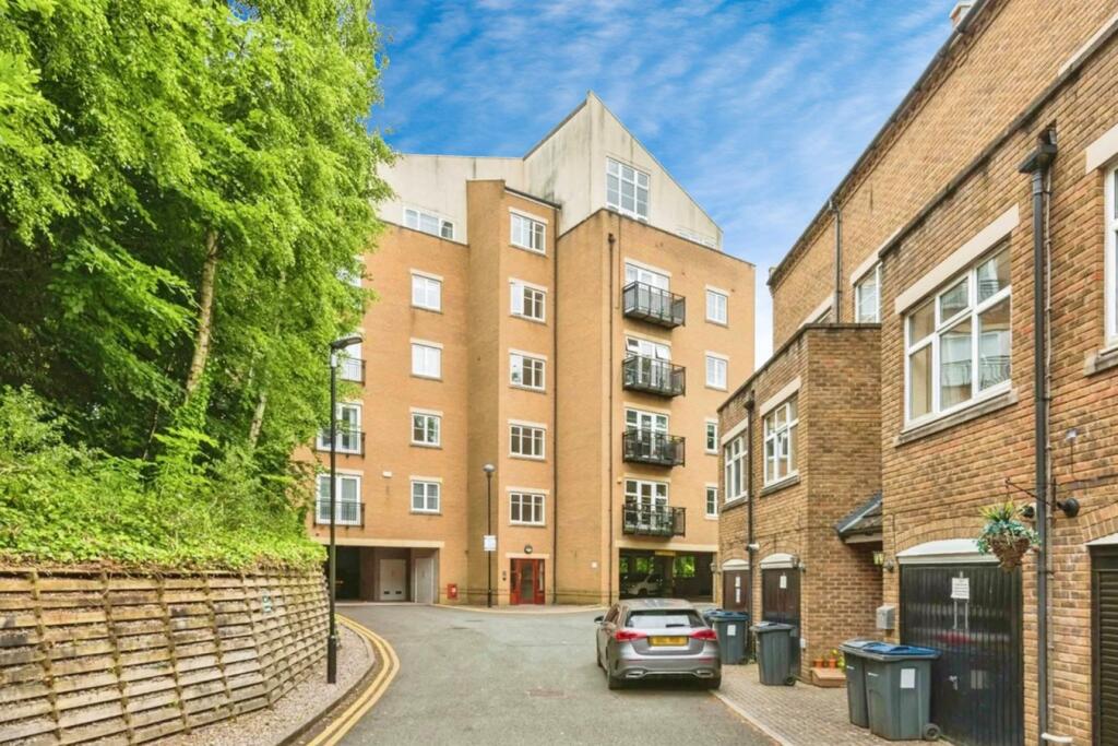 Primary image of Caversham Place, Sutton Coldfield, B73
