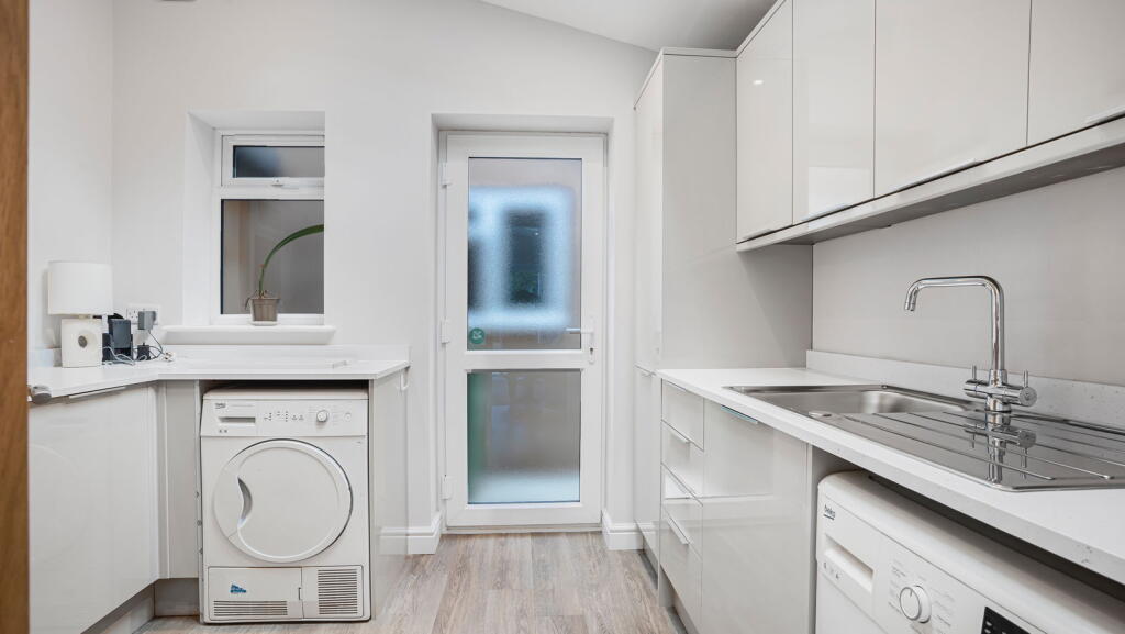 Additional image 9 of Woodston Grove, Solihull, B91 3XH