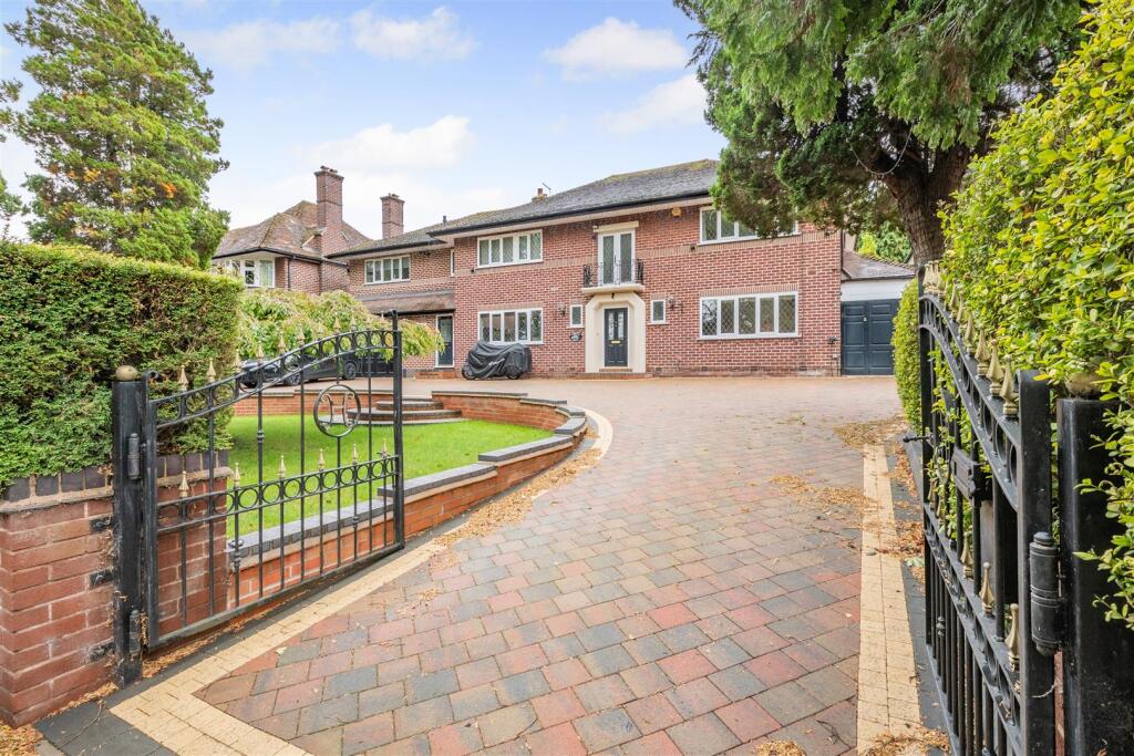 Additional image 40 of Monmouth Drive, Sutton Coldfield