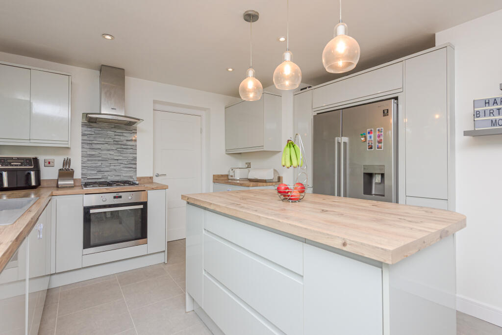 Additional image 4 of 10 Linforth Drive, Sutton Coldfield, B74 2EQ