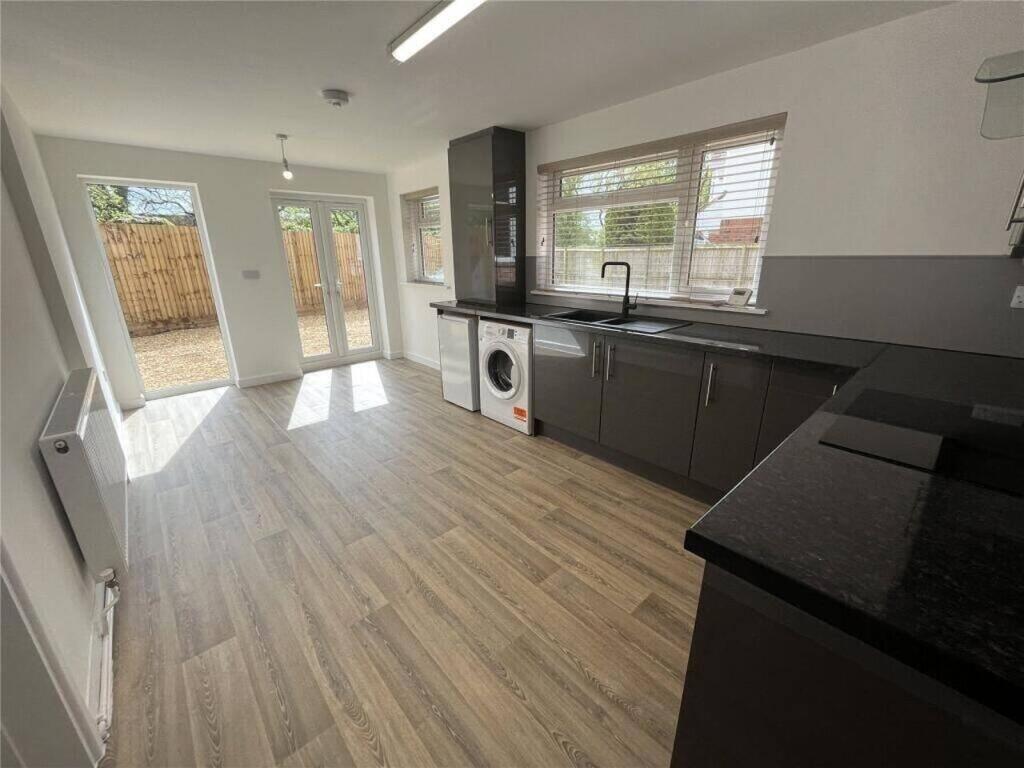 Additional image 8 of Tidbury Green Garage, Tidbury Green, Solihull, B90 1QR