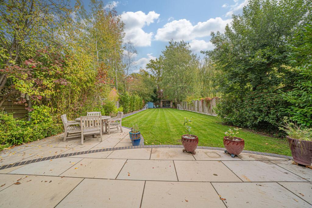 Additional image 26 of Fishers Drive, Dickens Heath, B90