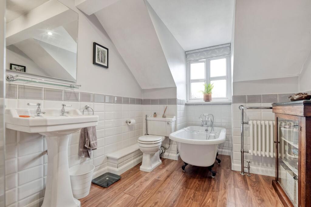 Additional image 16 of Rosebriars, Shirley, B90