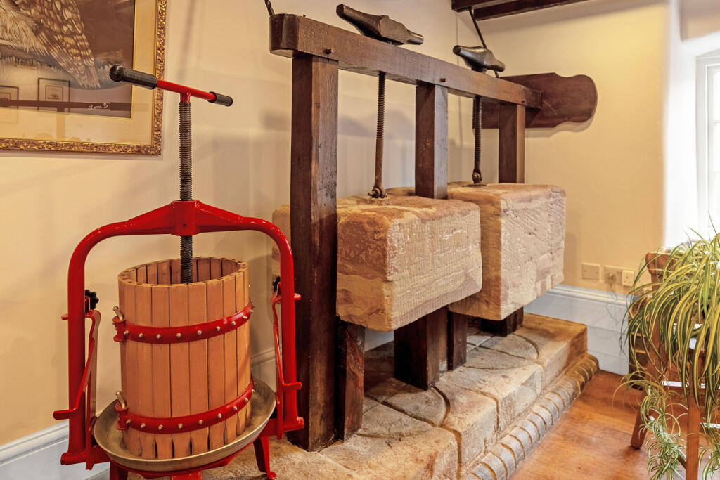 Additional image 5 of Main Road Newton Regis, Warwickshire, B79 0NA