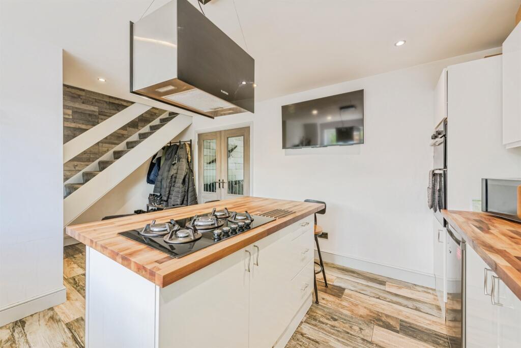 Additional image 4 of Sorbus, Tamworth