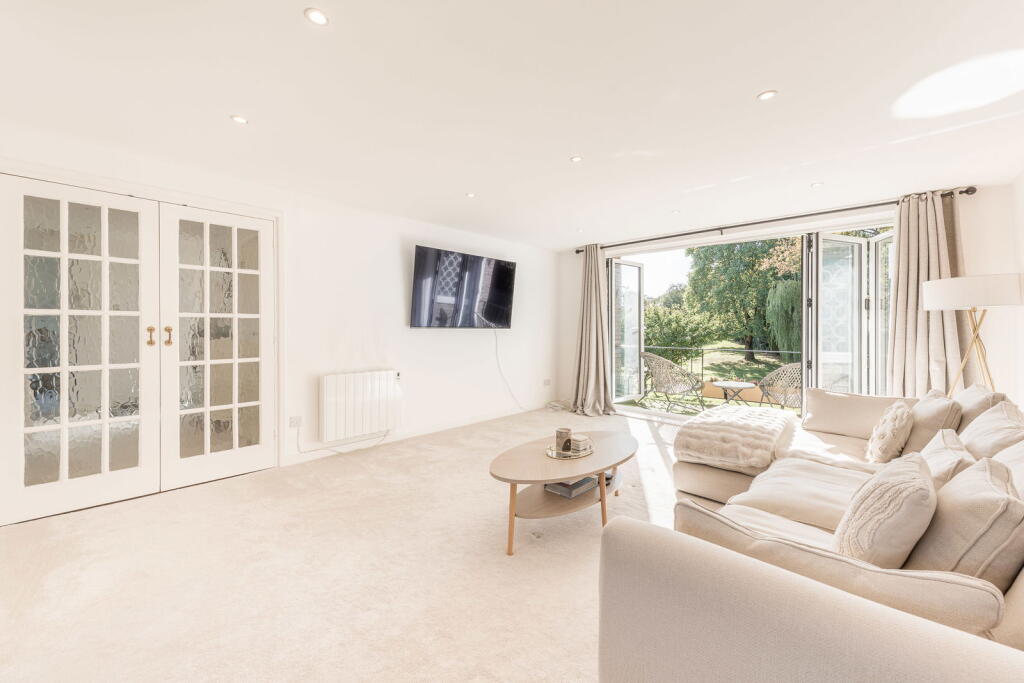 Additional image 11 of Apt 3, Denston Court, Sutton Coldfield, Four Oaks