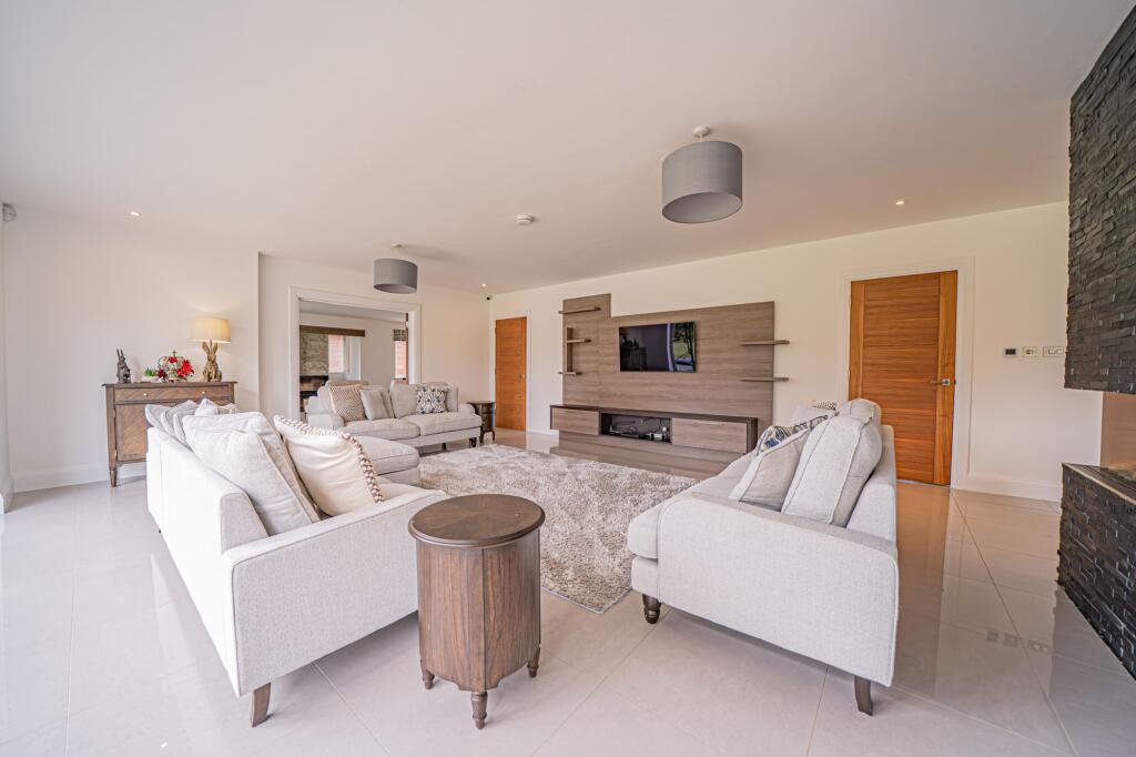 Additional image 13 of The Crescent, Hampton-In-Arden, B92