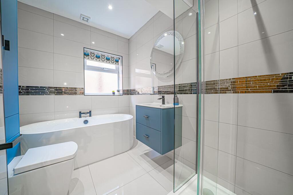 Additional image 24 of Fishers Drive, Dickens Heath, B90