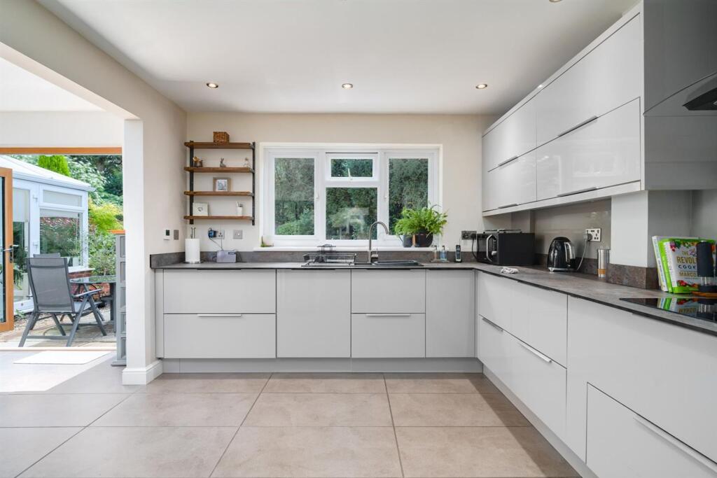 Additional image 4 of Bridge Meadow Drive, Knowle, B93