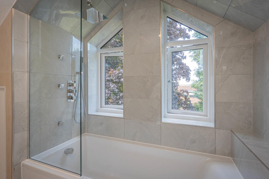 Additional image 18 of Hill Lane, Bassetts Pole