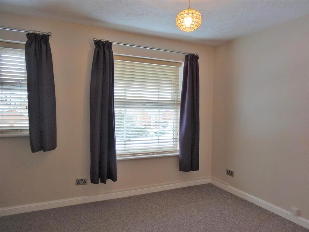 Additional image 9 of 70 Charterhouse Drive Solihull B91 3FH