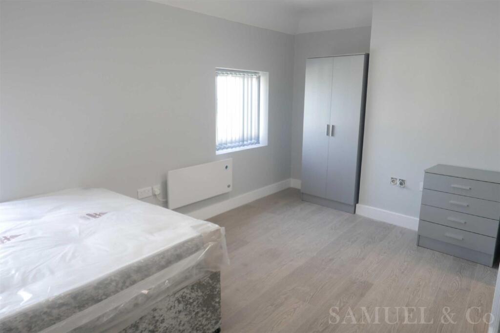 Additional image 3 of 376 High Street, West Bromwich