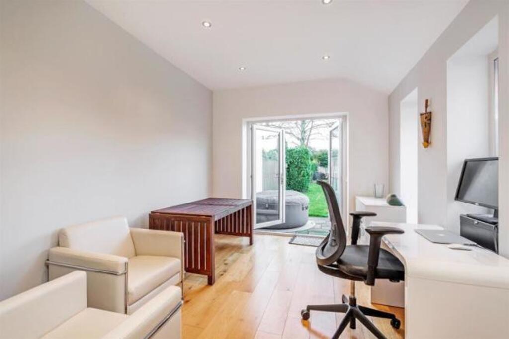 Additional image 9 of Danford Lane, Solihull, B91