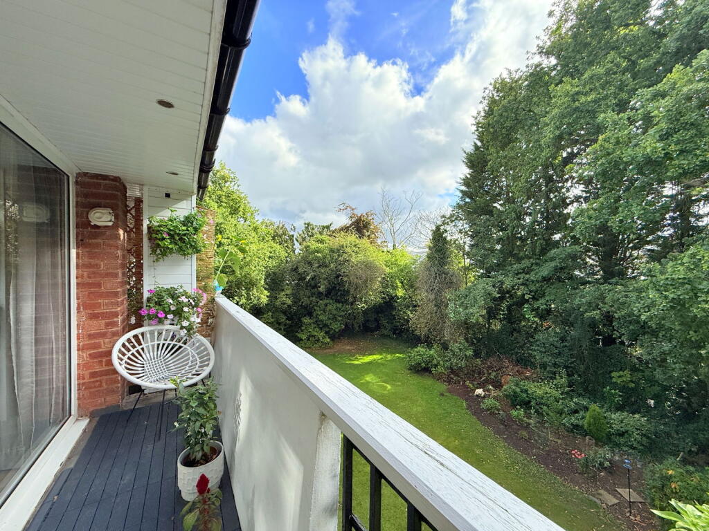 Additional image 9 of Quintondale, Harwood Grove, Shirley