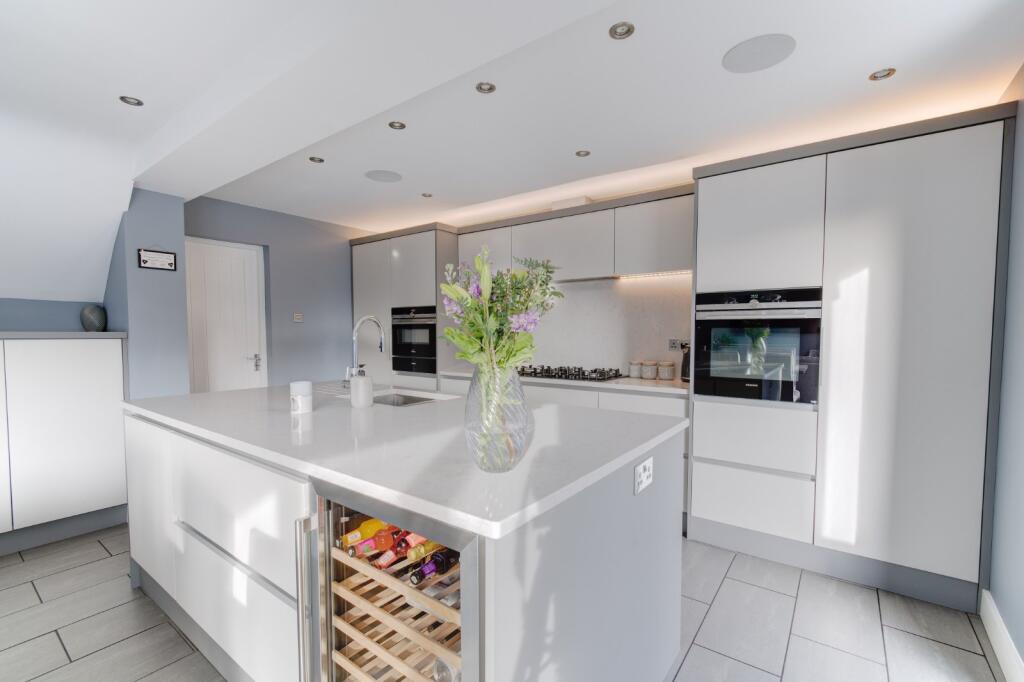 Additional image 4 of Charlesworth Avenue, Shirley, Solihull, West Midlands, B90