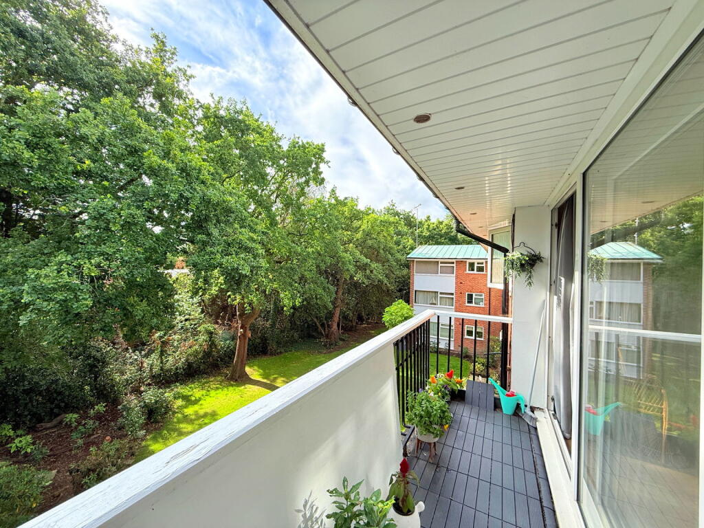 Additional image 10 of Quintondale, Harwood Grove, Shirley