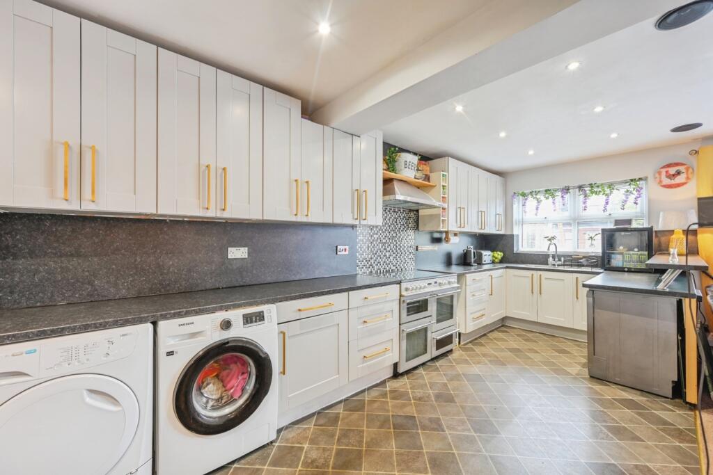 Additional image 18 of Shetland Avenue, Wilnecote, Tamworth, Staffordshire, B77