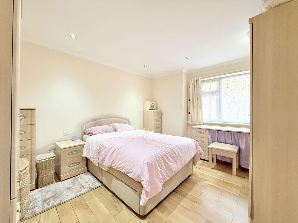 Additional image 10 of Bardon Drive, Shirley