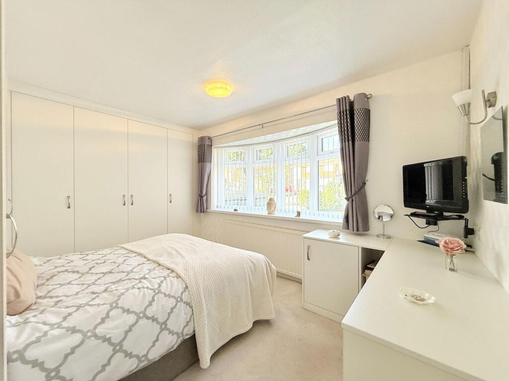 Additional image 13 of Haslucks Green Road, Shirley