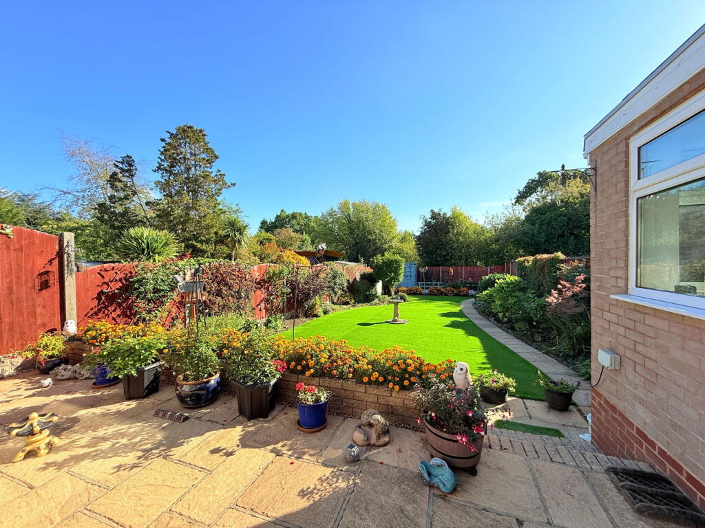 Additional image 17 of Haslucks Green Road, Shirley