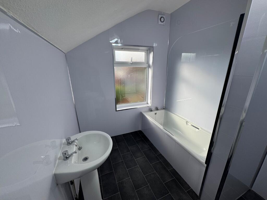 Additional image 9 of Grove Avenue, Solihull, West Midlands, B91