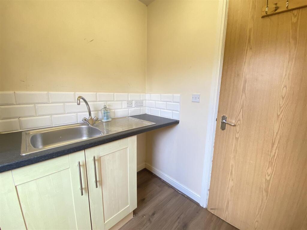Additional image 8 of MOVE IN ASAP Denbigh Drive, West Bromwich