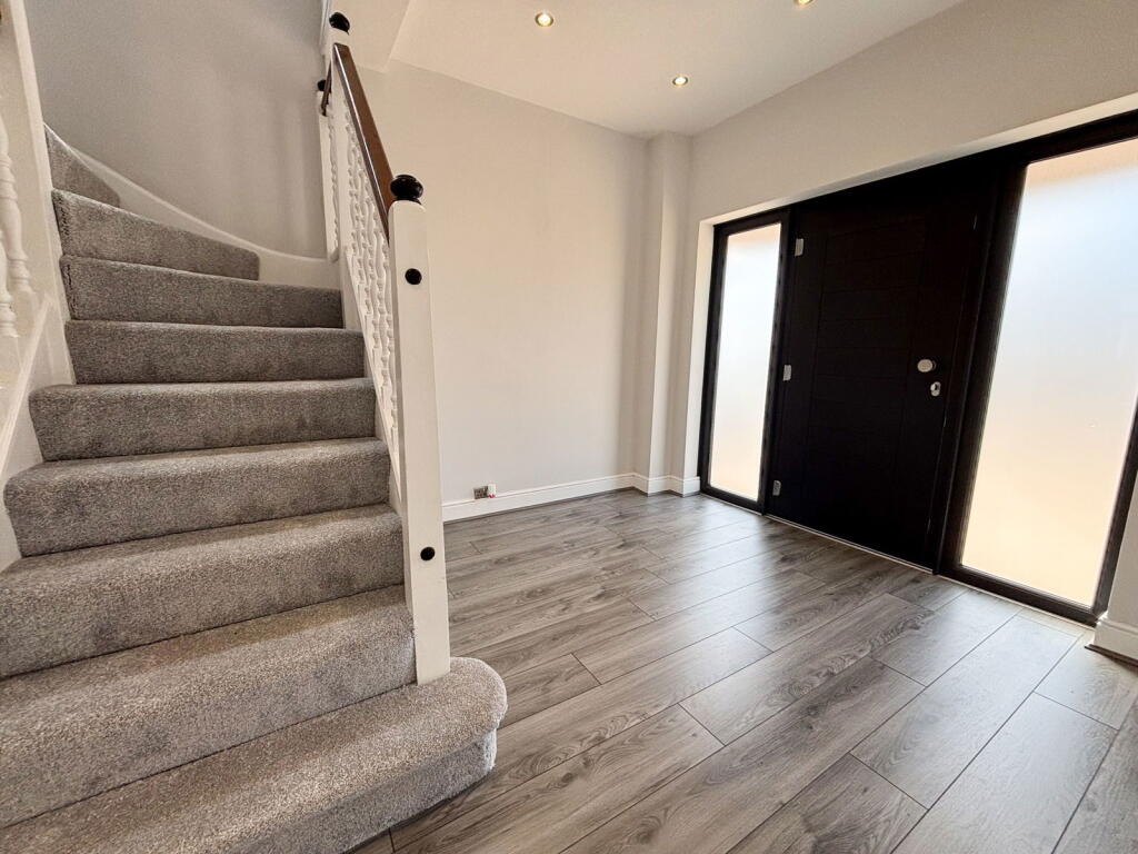 Additional image 4 of 293 Eachelhurst Road, Sutton Coldfield, B76 1DS